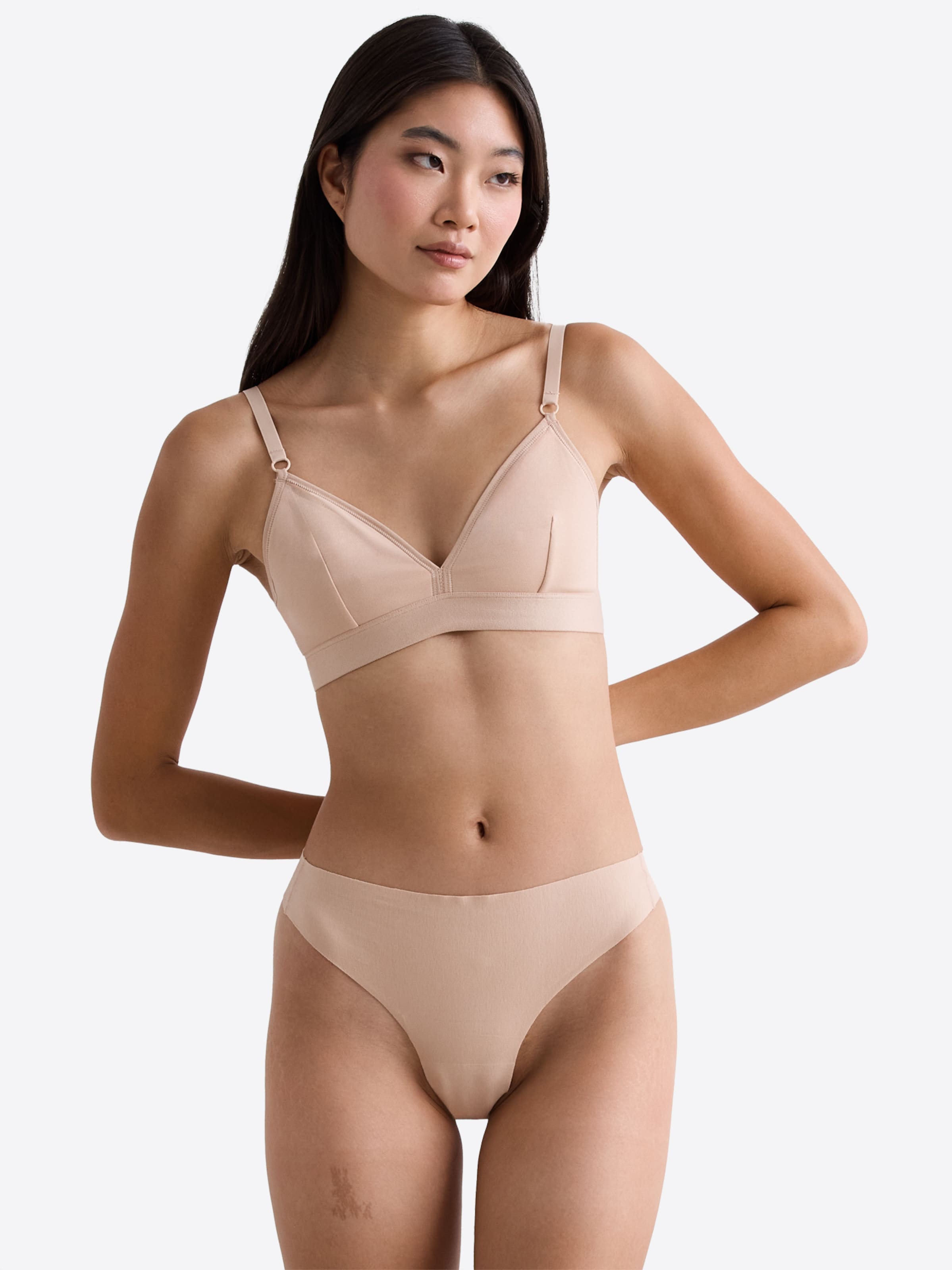 Erlich Textil Стринги бежевые
Erlich Textil Стринги бежевые