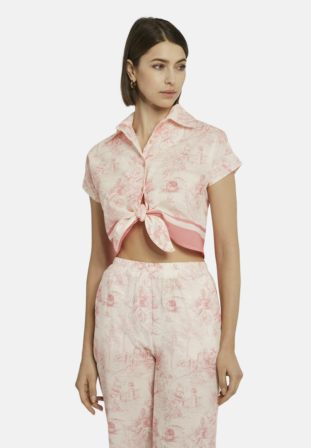 Блузка на пуговицах PLICALO Nicowa, светло-розовый
Блузка на пуговицах PLICALO Nicowa, светло-розовый