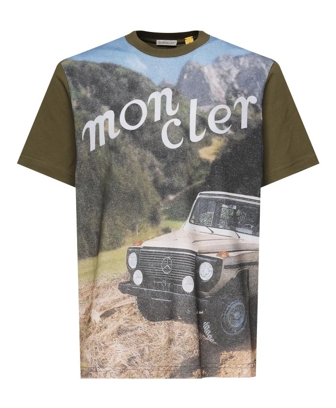 Футболка-Чокер с принтом из хлопкового трикотажа. Moncler, мультиколор
Футболка-Чокер с принтом из хлопкового трикотажа. Moncler, мультиколор