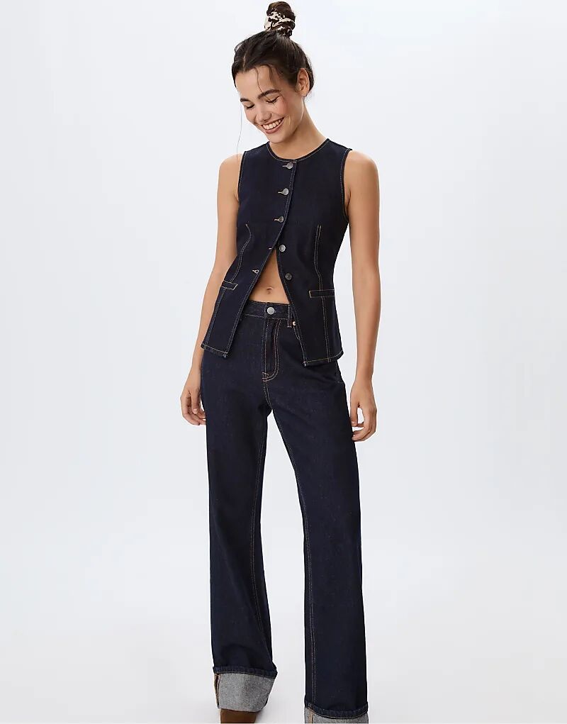 Топ Stradivarius Denim с пуговицами из насыщенного синего денима
Топ Stradivarius Denim с пуговицами из насыщенного синего денима