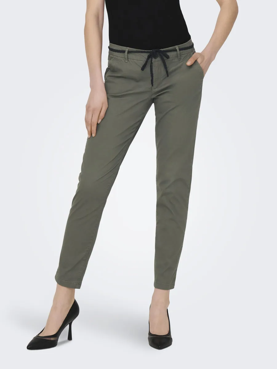 Only брюки-чиносы "ONLEVELYN REG ANKLE CHINO PANT PNT NOOS", цвет Kalamata
Only брюки-чиносы "ONLEVELYN REG ANKLE CHINO PANT PNT NOOS", цвет Kalamata