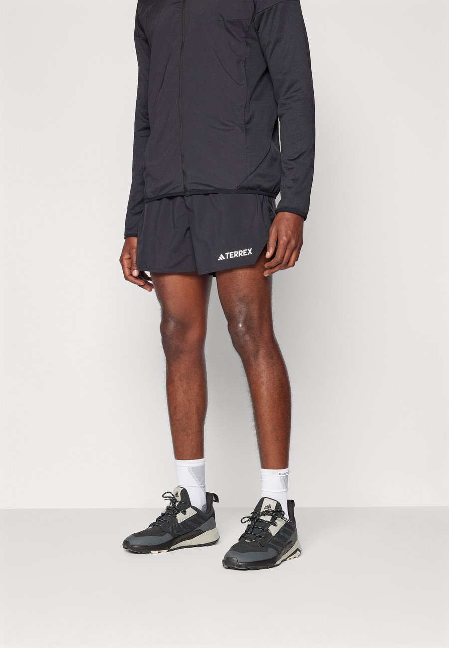 Спортивные шорты Adidas Terrex Sports shorts, Black
Спортивные шорты Adidas Terrex Sports shorts, Black
