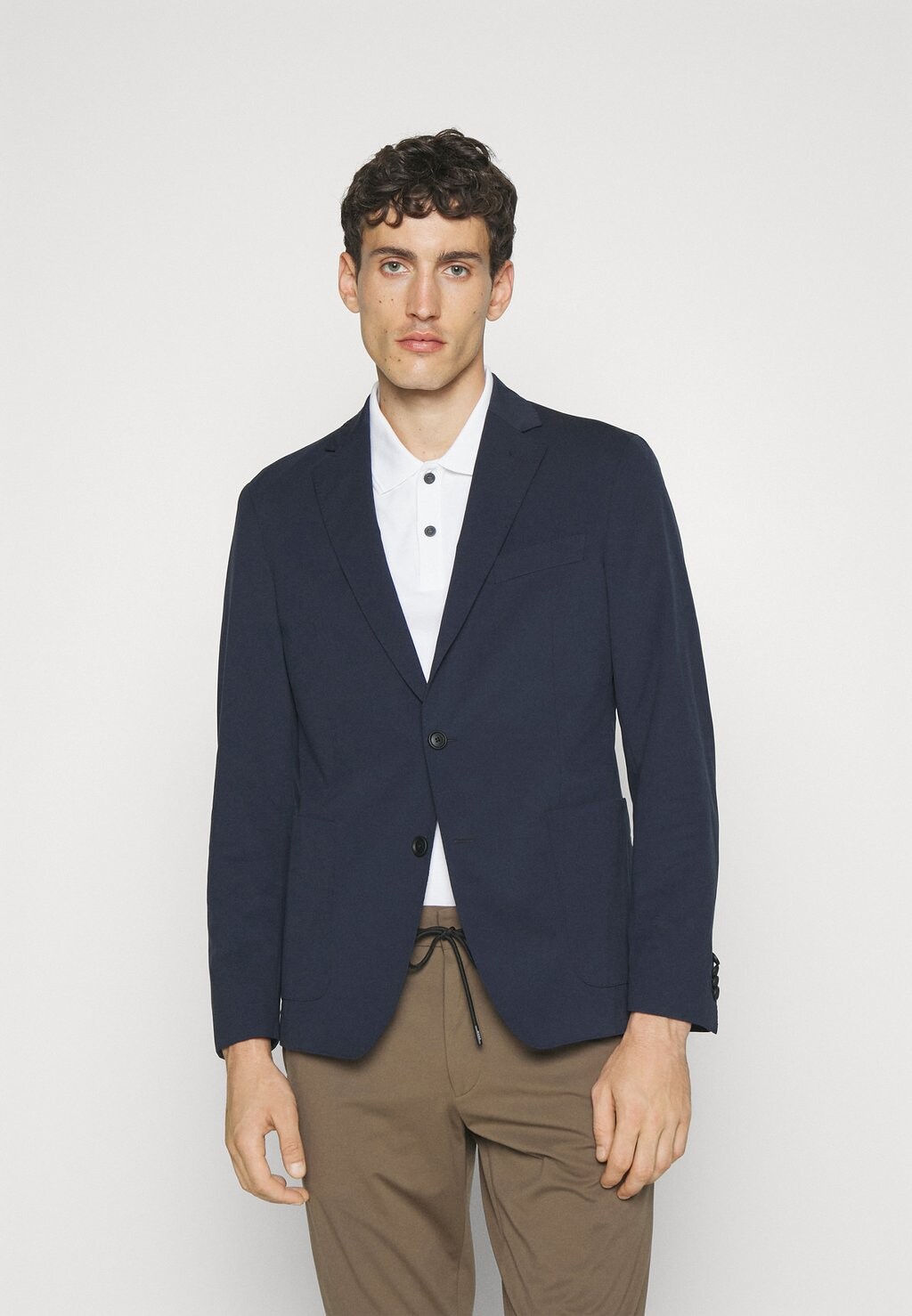 Пиджак HANRY BOSS, темно-синий
Пиджак HANRY BOSS, темно-синий