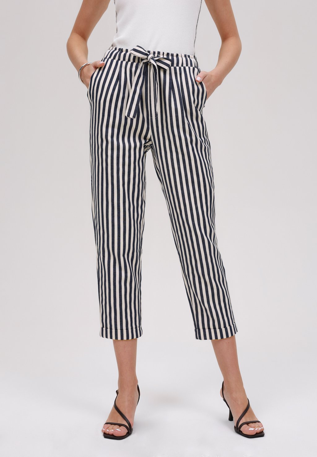 Брюки Anna Field by Zalando, кремовый
Брюки Anna Field by Zalando, кремовый