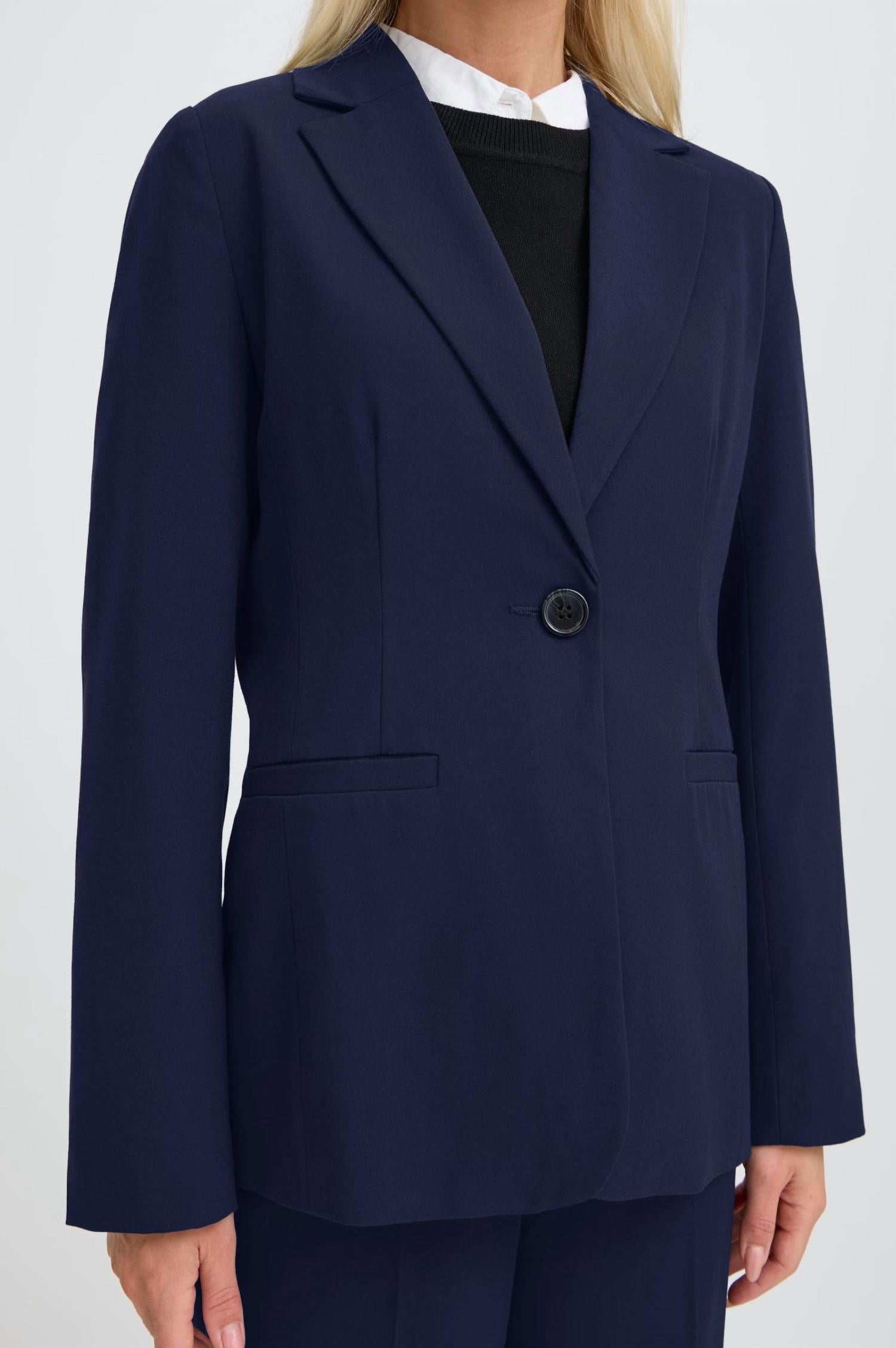 Блейзер Данты в ночной Копенгагенской ночном наряде B.young, copenhagen night
Блейзер Данты в ночной Копенгагенской ночном наряде B.young, copenhagen night