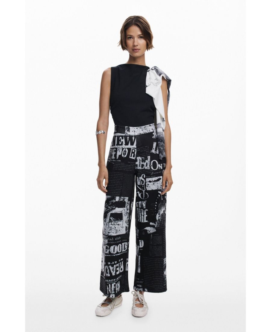 Женский комбинезон в стиле "газетный комбинезон" Desigual, Black
Женский комбинезон в стиле "газетный комбинезон" Desigual, Black