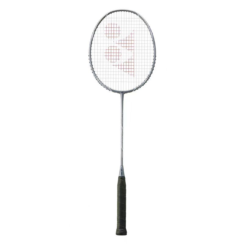 YONEX AXNT Silver Cut полноуглеродная бадминтонная ракетка атакующего типа с утяжеленной головкой, жестким стержнем, верхний класс 4U/G5 Silver
YONEX AXNT Silver Cut полноуглеродная бадминтонная ракетка атакующего типа с утяжеленной головкой, жестким стержнем, верхний класс 4U/G5 Silver