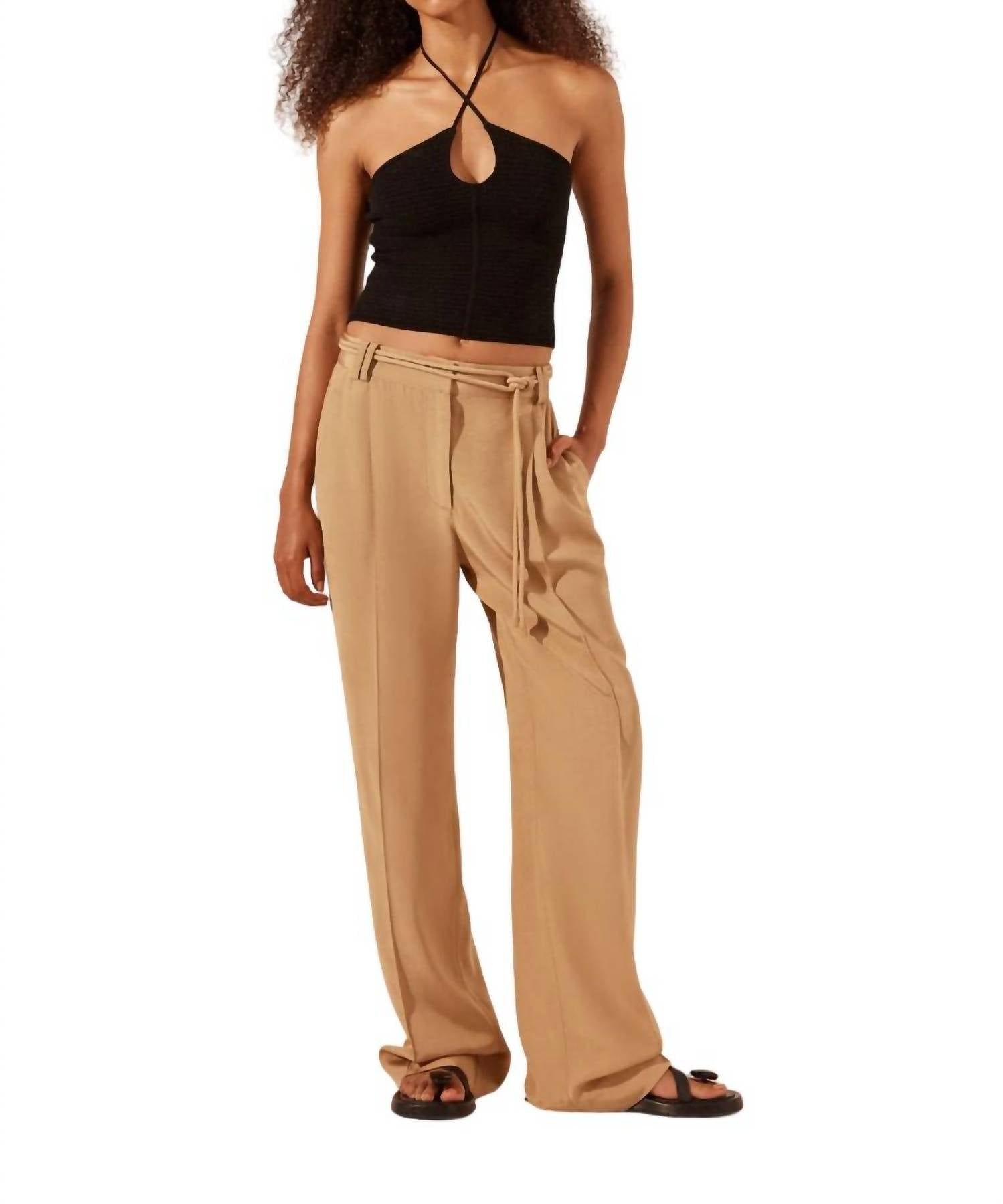 Топ Eve Cross Front черного цвета Shona Joy
Топ Eve Cross Front черного цвета Shona Joy