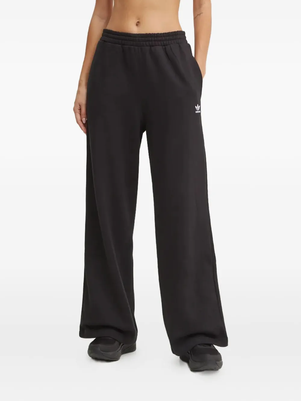 Спортивные брюки с вышитым логотипом adidas, черный
Спортивные брюки с вышитым логотипом adidas, черный