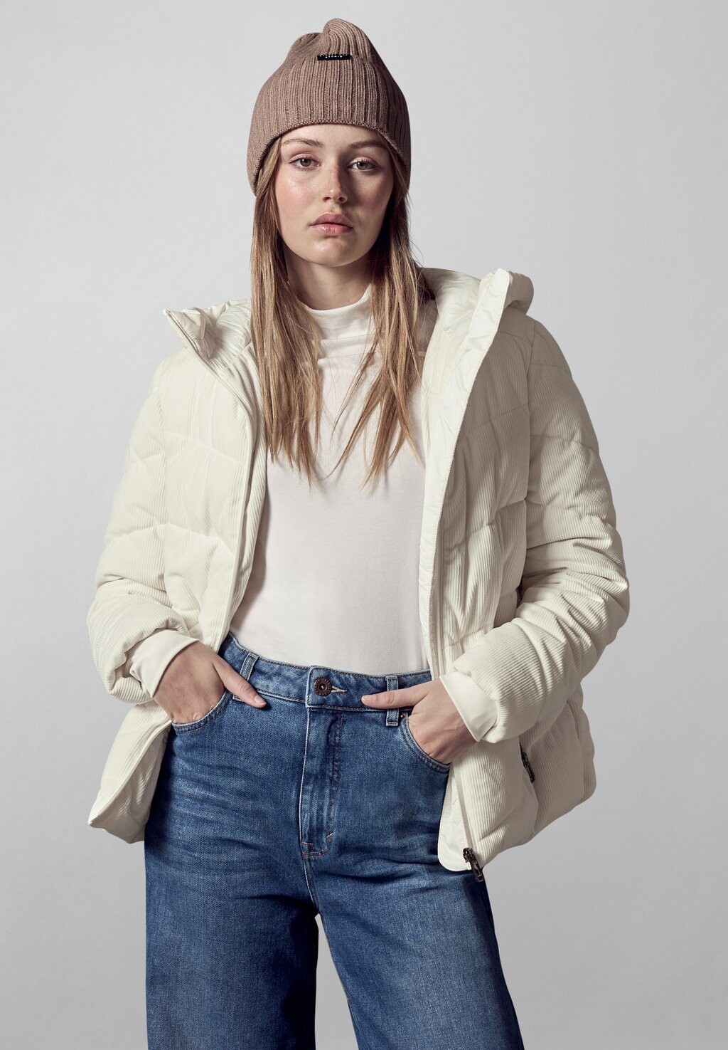 Зимняя куртка Street One Studio, бежевый
Зимняя куртка Street One Studio, бежевый