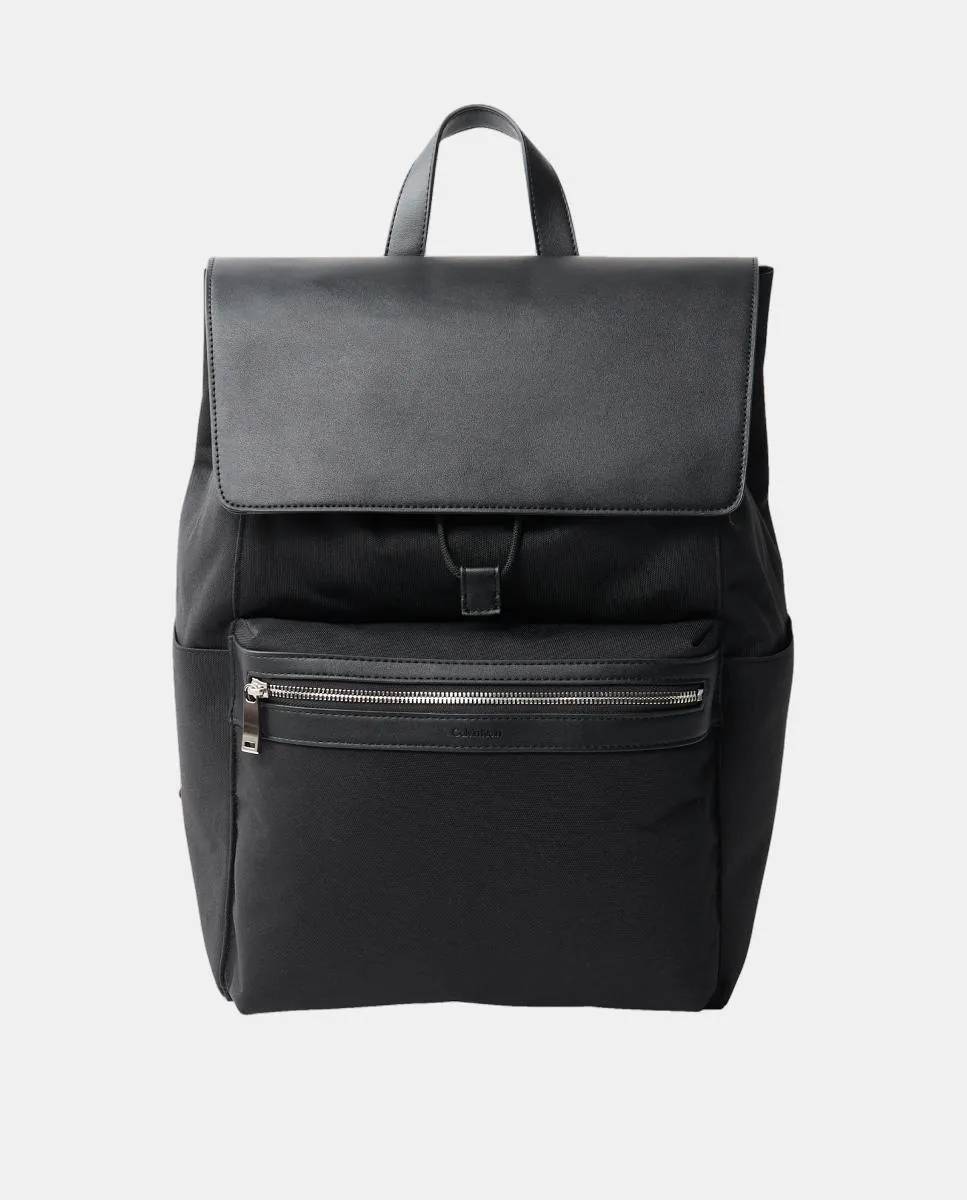 Рюкзак с клапаном на застежке Calvin Klein, черный
Рюкзак с клапаном на застежке Calvin Klein, черный