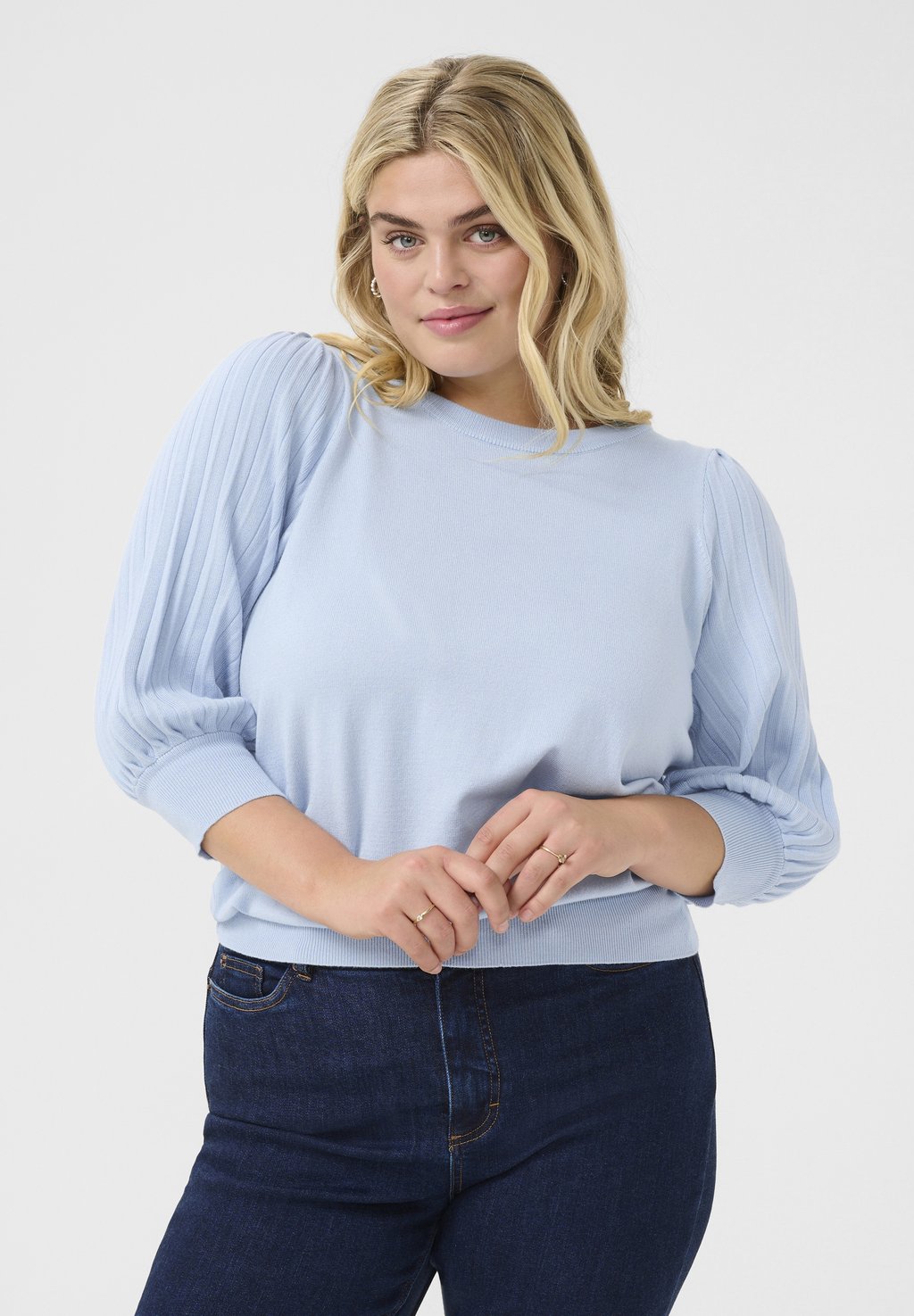 Джемпер LONI Kaffe Curve, светло-голубой
Джемпер LONI Kaffe Curve, светло-голубой