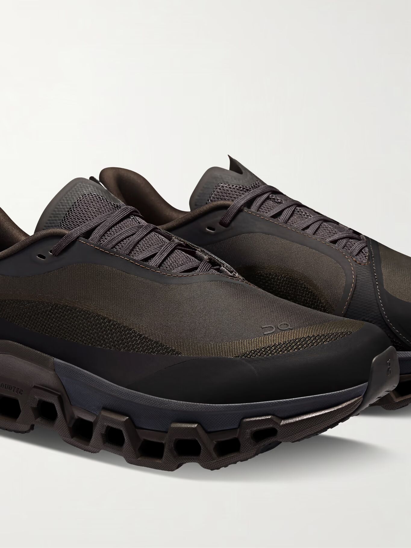 АРХИВ ПОСТОВ ФРАКЦИЯ Cloudmonster 2 Кроссовки для бега с сетчатой резиновой отделкой ON, коричневый
АРХИВ ПОСТОВ ФРАКЦИЯ Cloudmonster 2 Кроссовки для бега с сетчатой резиновой отделкой ON, коричневый