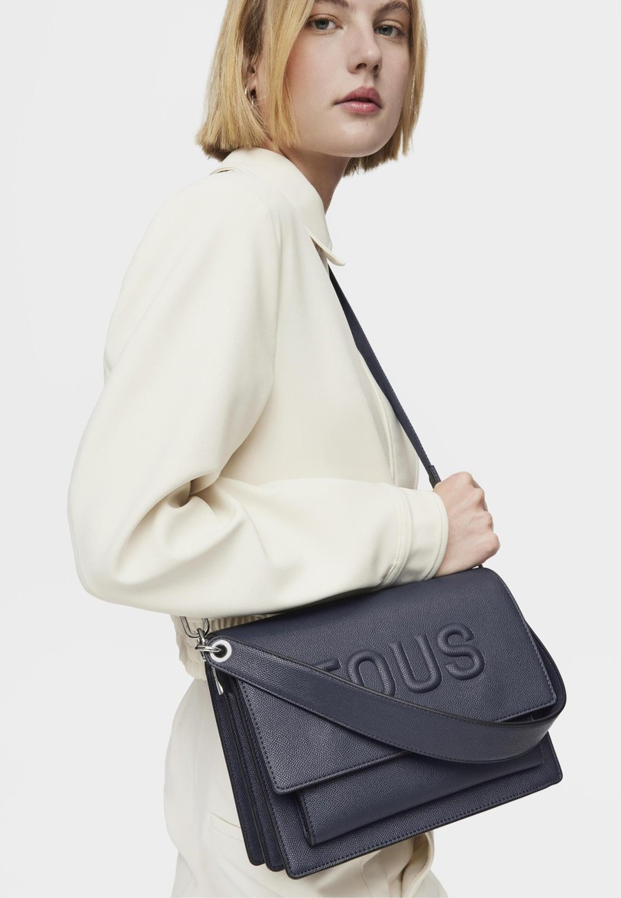 Сумка кросс-боди Tous AUDREE BRENDA, Azul/Blue
Сумка кросс-боди Tous AUDREE BRENDA, Azul/Blue