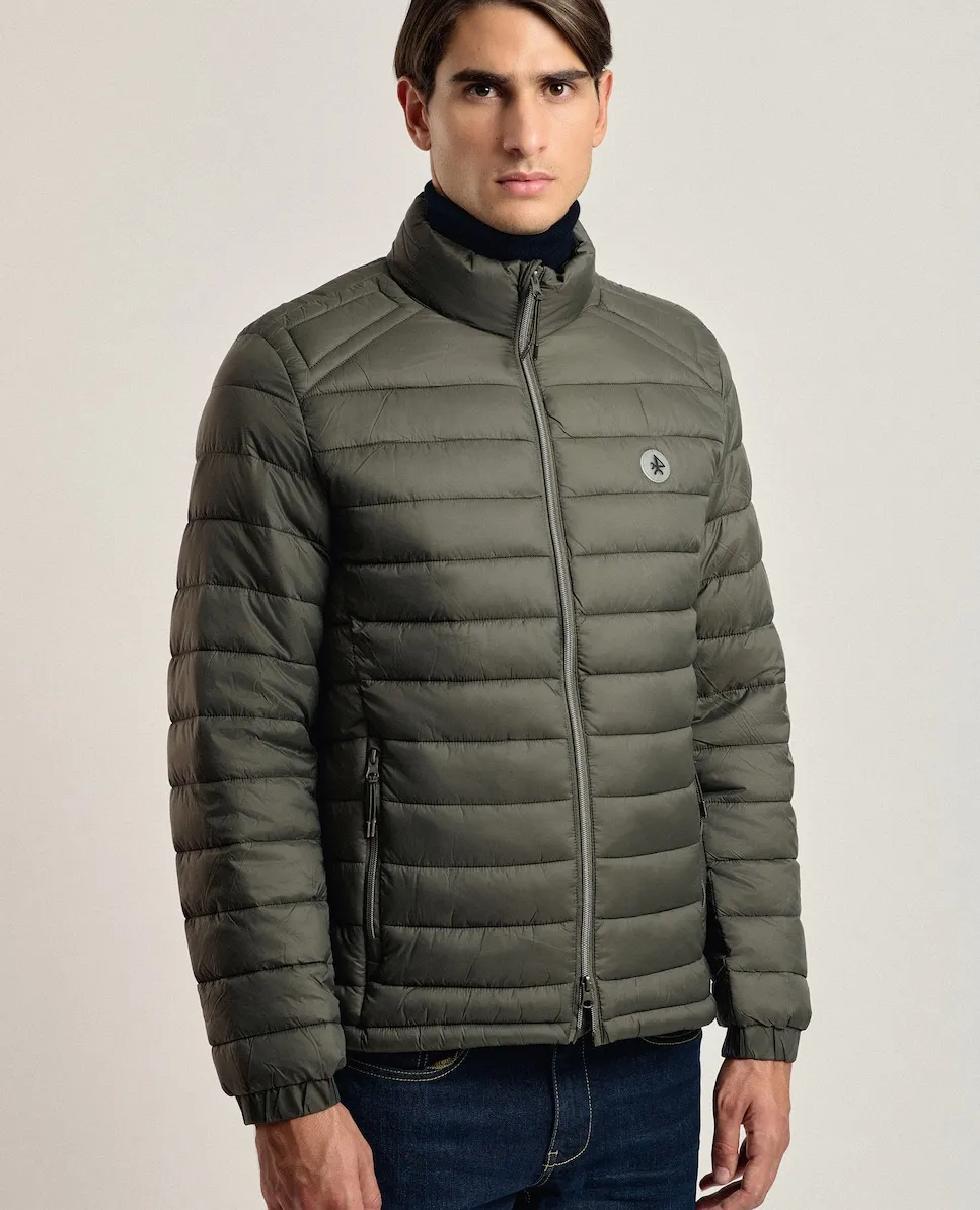 Мужской стеганый пуховик на молнии Valecuatro, хаки
Мужской стеганый пуховик на молнии Valecuatro, хаки