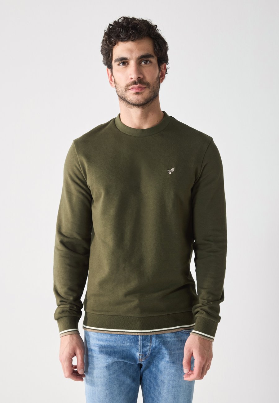 Толстовка Pier One Sweatshirt, Forest Night/Khaki
Толстовка Pier One Sweatshirt, Forest Night/Khaki