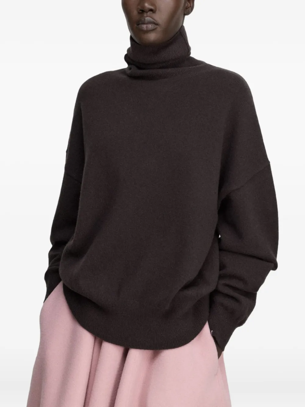 Свитер Jill №204 Extreme Cashmere, коричневый
Свитер Jill №204 Extreme Cashmere, коричневый