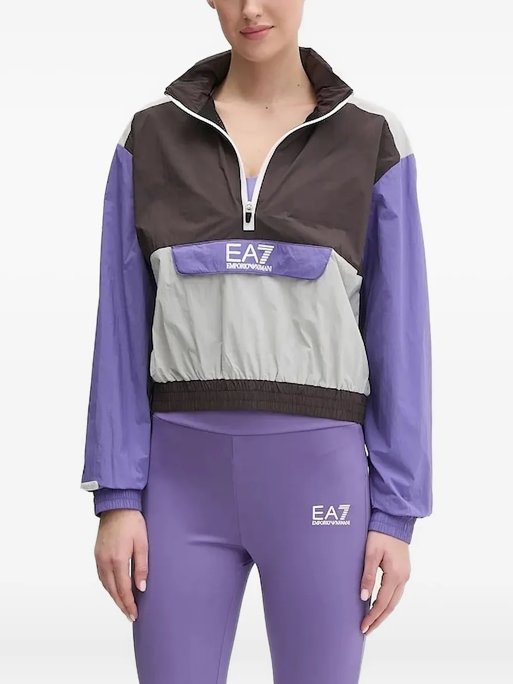 Укороченная куртка со вставками и шнурком Ea7 Emporio Armani, фиолетовый
Укороченная куртка со вставками и шнурком Ea7 Emporio Armani, фиолетовый