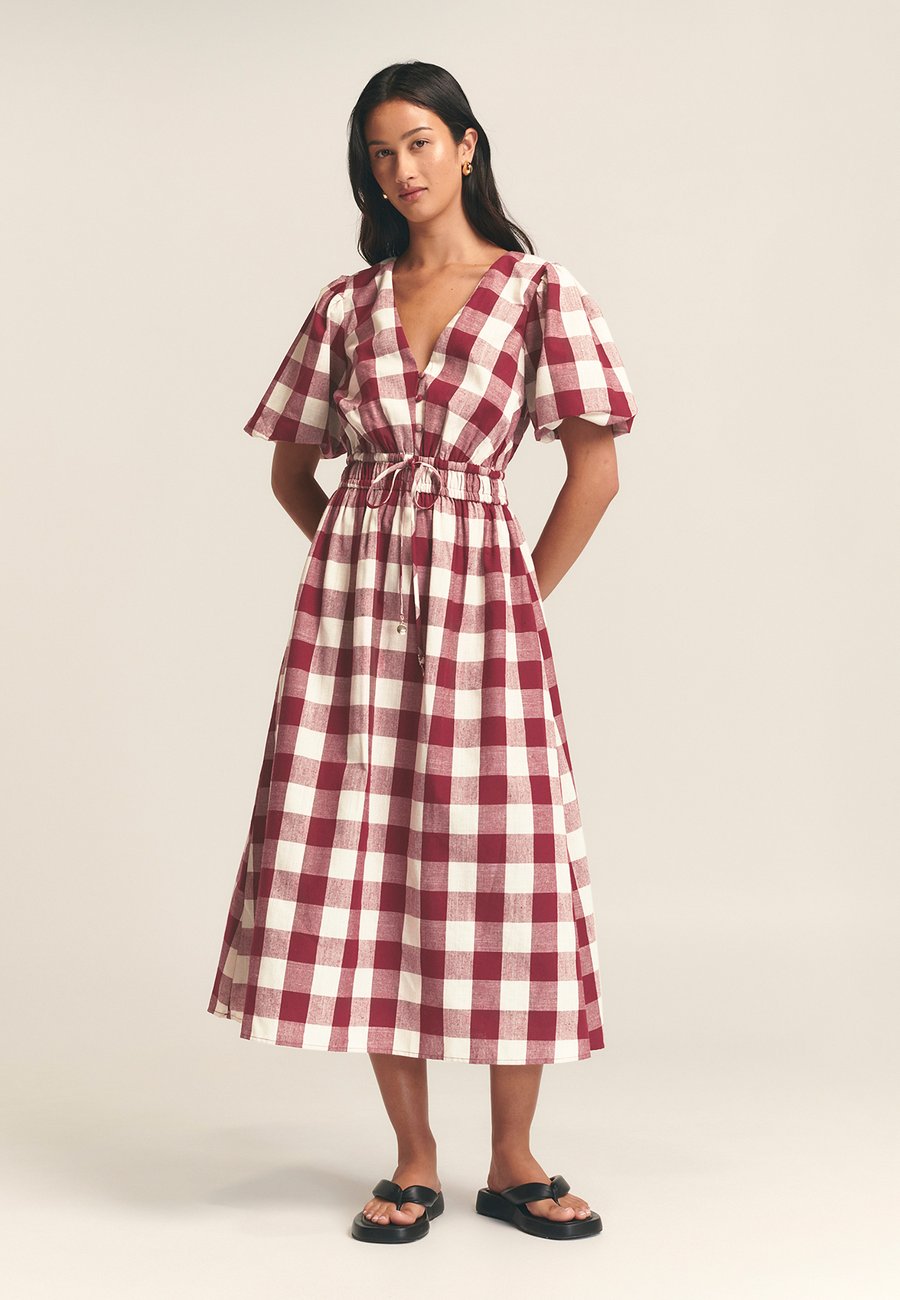 Платье ST MRLO ROWLEY MIDI, Berry Gingham/Dark Red
Платье ST MRLO ROWLEY MIDI, Berry Gingham/Dark Red