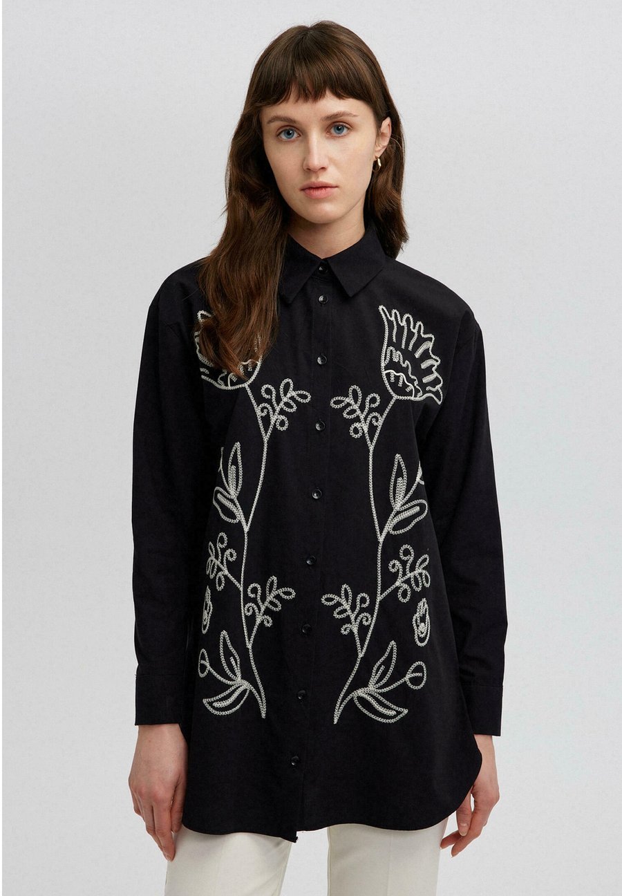 Блуза Touché Privé CONTRAST EMBROIDERED, Black
Блуза Touché Privé CONTRAST EMBROIDERED, Black