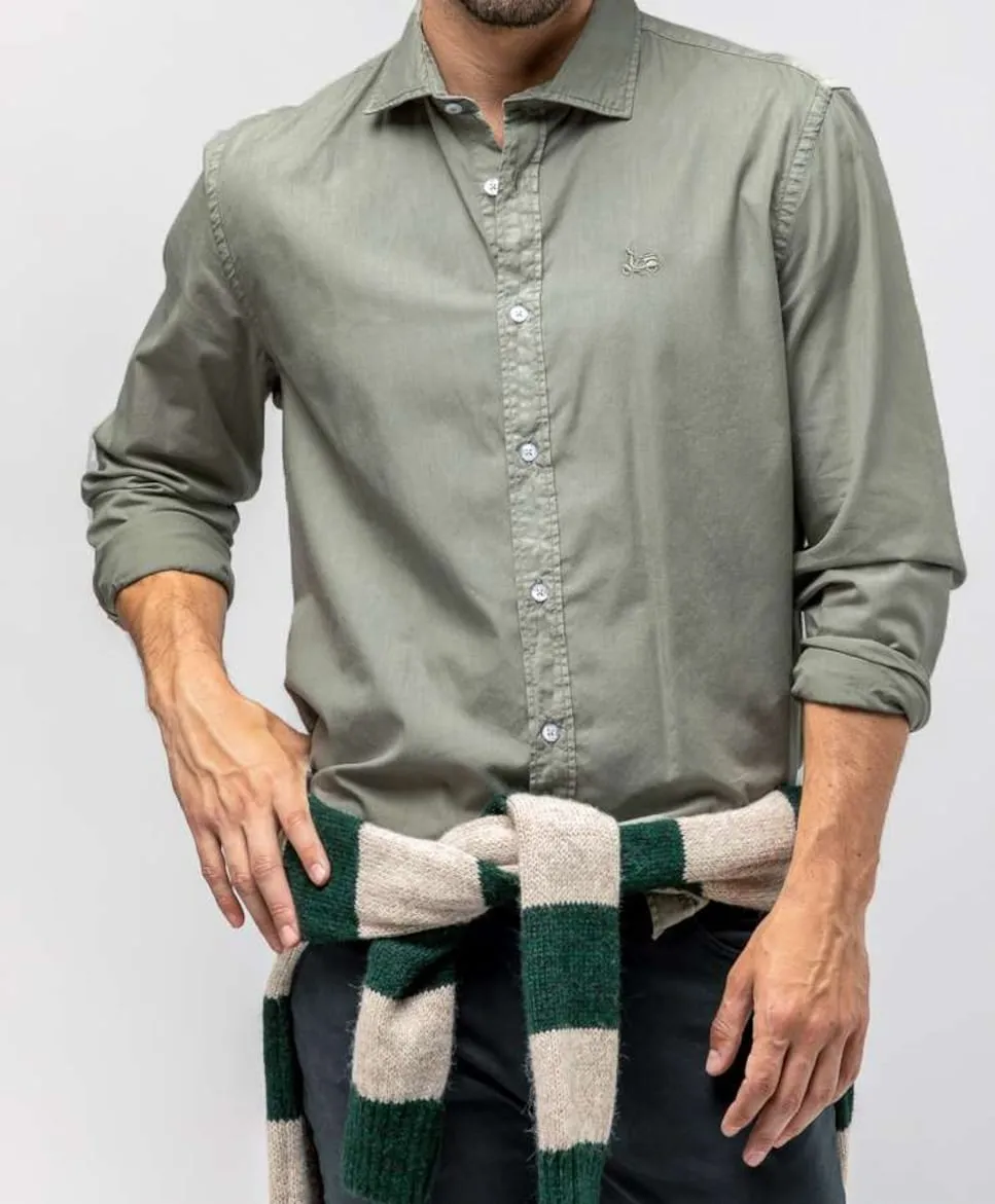 Мужская однотонная рубашка классического кроя темно-синего цвета Scotta 1985, темно-синий
Мужская однотонная рубашка классического кроя темно-синего цвета Scotta 1985, темно-синий