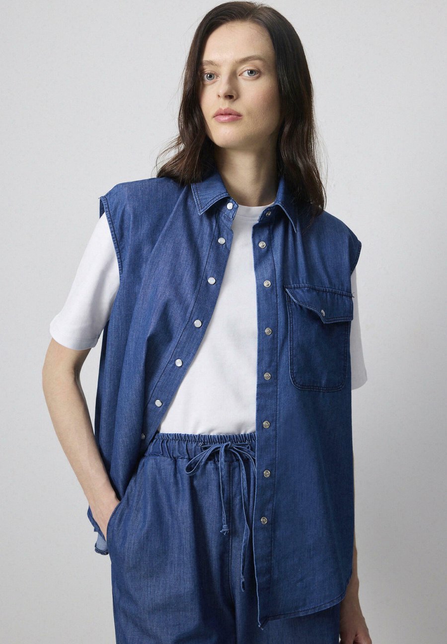 Блуза Touché Privé DENIM EFFECTED, White/Coloured Denim
Блуза Touché Privé DENIM EFFECTED, White/Coloured Denim