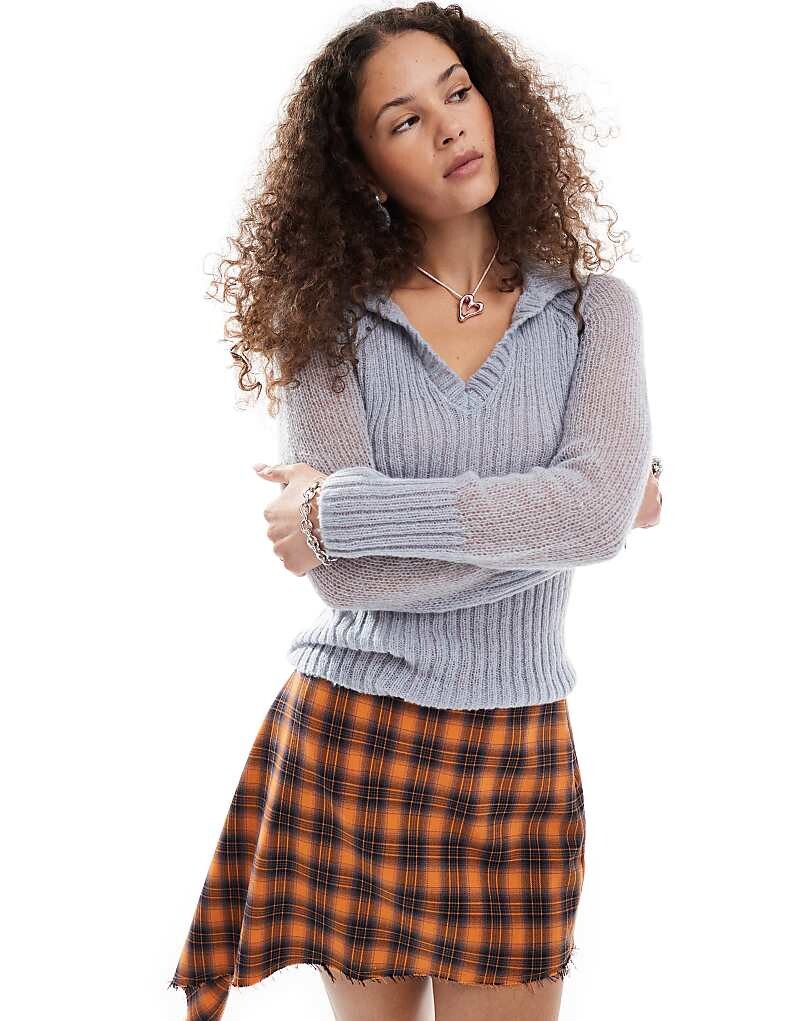 COLLUSION – Серый вязаный топ с длинными рукавами и воротником
COLLUSION – Серый вязаный топ с длинными рукавами и воротником