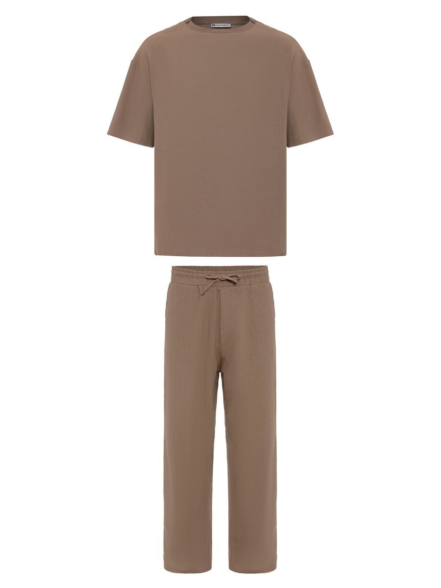 Обычный костюм Dandalo Ivo, цвет Brocade
Обычный костюм Dandalo Ivo, цвет Brocade