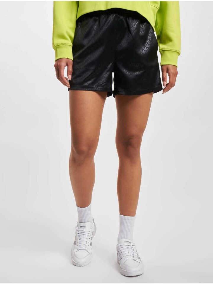 Шорты Adidas originals, черный
Шорты Adidas originals, черный