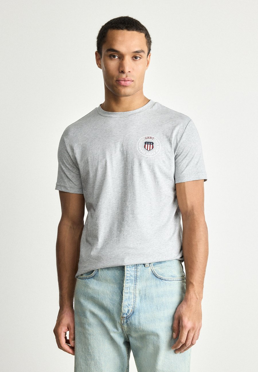 Футболка GANT GRAPHIC , Grey Melange/Mottled Grey, Серый, Футболка GANT GRAPHIC , Grey Melange/Mottled Grey
Футболка GANT GRAPHIC , Grey Melange/Mottled Grey, Серый, Футболка GANT GRAPHIC , Grey Melange/Mottled Grey