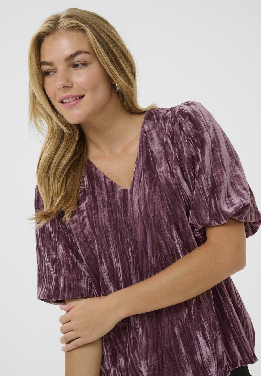 Блуза Kaffe KAELVA JERSEY BLOUSE, Tulipwood/Berry
Блуза Kaffe KAELVA JERSEY BLOUSE, Tulipwood/Berry