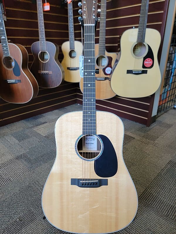 Акустическая гитара Martin Road Series D-13E - Natural
Акустическая гитара Martin Road Series D-13E - Natural