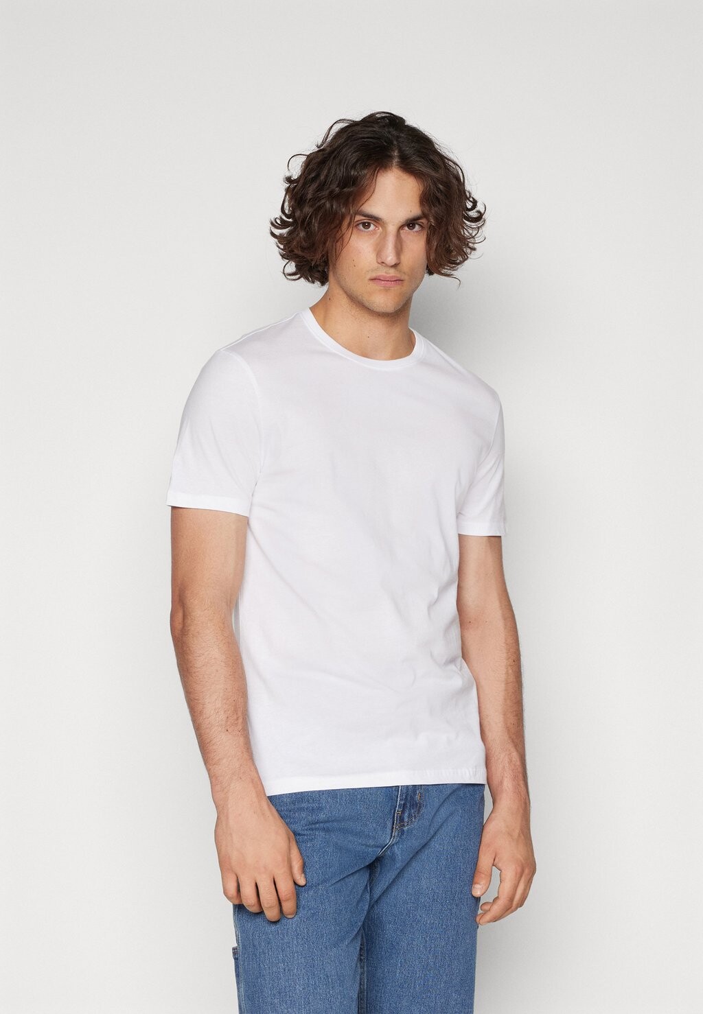 Базовая футболка 3 Pack Pier One, белая 
Базовая футболка 3 Pack Pier One, белая