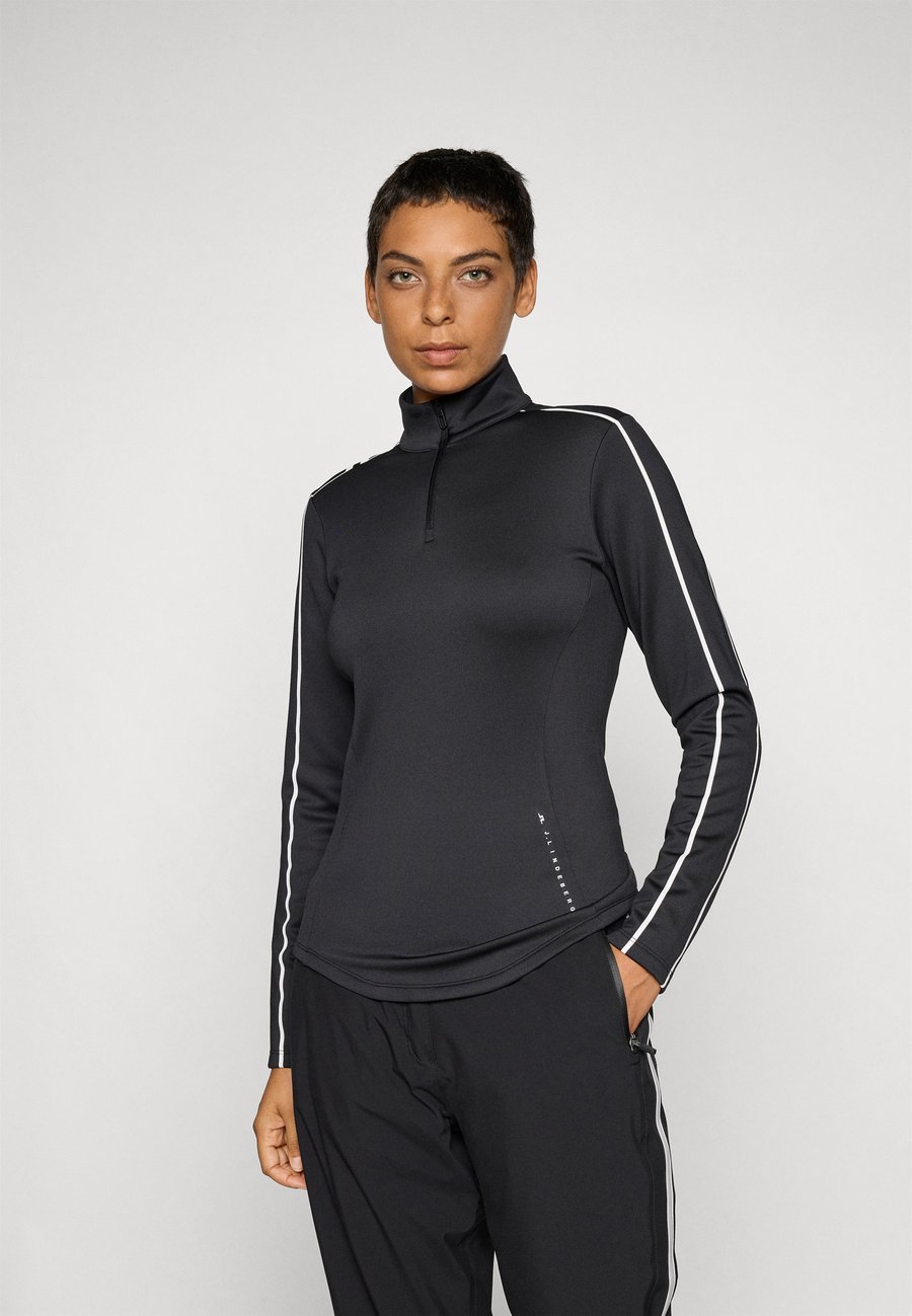 Топ J.LINDEBERG Sports NEFE QUARTER ZIP MID LAYER, Black
Топ J.LINDEBERG Sports NEFE QUARTER ZIP MID LAYER, Black