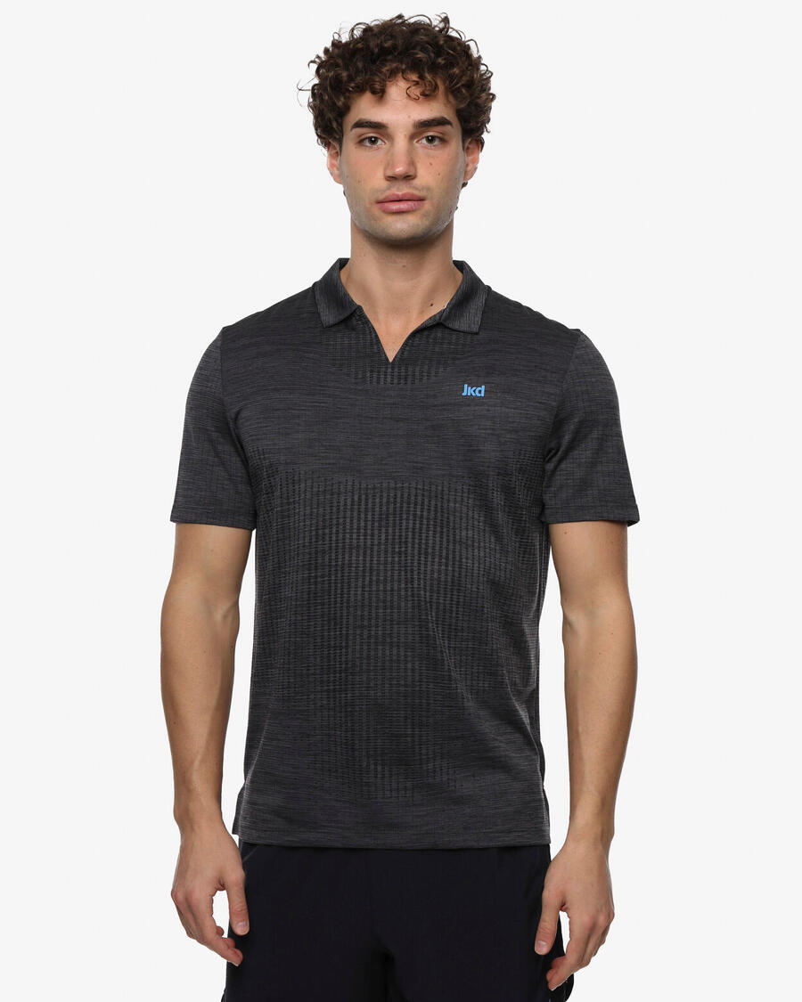 JAKED Мужская синтетическая рубашка-поло темно-синего цвета для фитнеса
JAKED Мужская синтетическая рубашка-поло темно-синего цвета для фитнеса