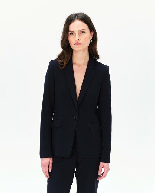 Женский пиджак итальянского кроя с застежкой на пуговицы Caroll, темно-синий
Женский пиджак итальянского кроя с застежкой на пуговицы Caroll, темно-синий