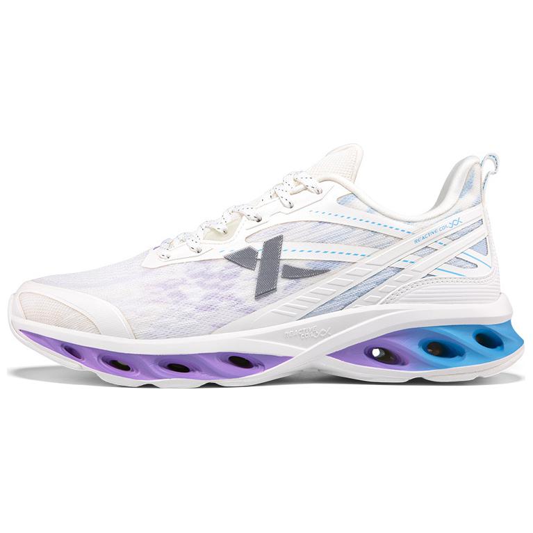 XTEP Амортизирующие противоскользящие и износостойкие беговые кроссовки с низким верхом мужские бело-сине-фиолетовые Sail White/North Carolina Blue/Platycodon Purple
XTEP Амортизирующие противоскользящие и износостойкие беговые кроссовки с низким верхом мужские бело-сине-фиолетовые Sail White/North Carolina Blue/Platycodon Purple