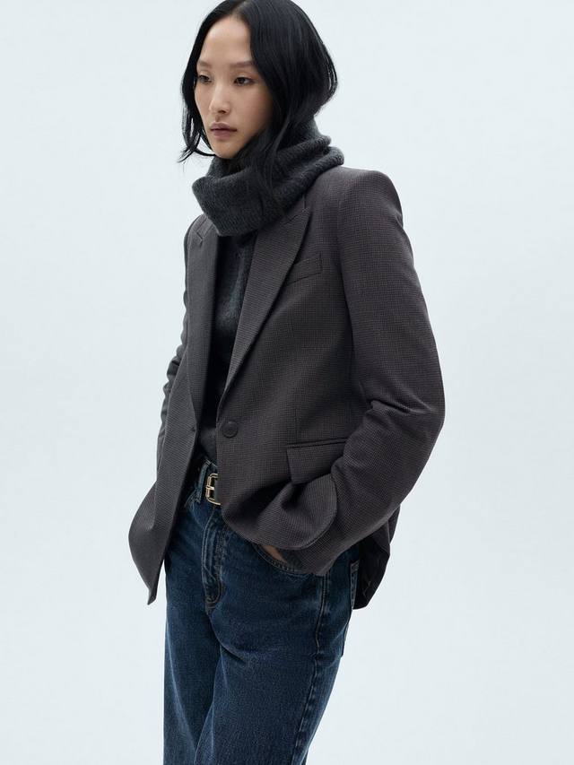 Блейзер из осло Mango, темно-синий
Блейзер из осло Mango, темно-синий