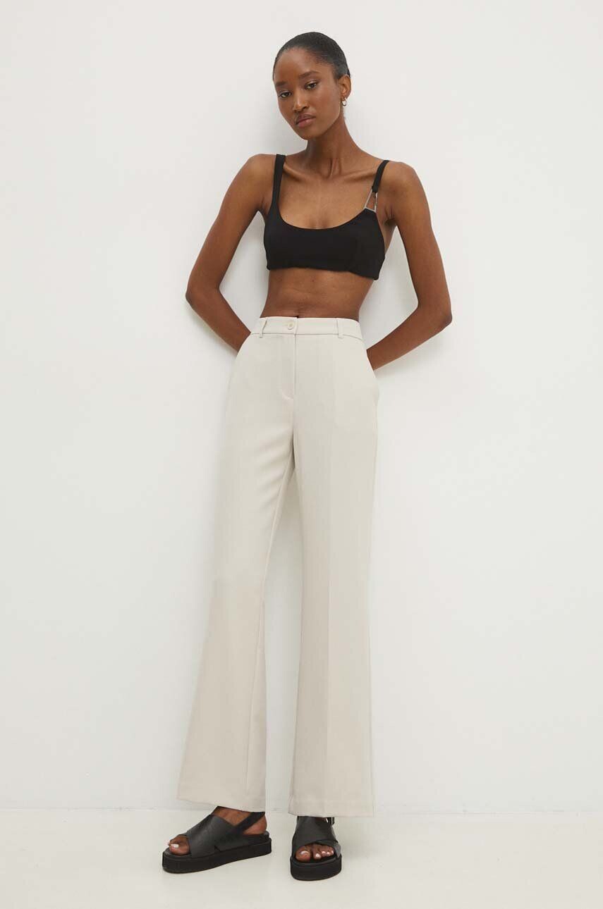 Брюки Answear Lab, бежевый
Брюки Answear Lab, бежевый