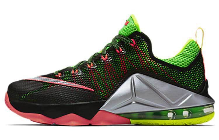 Мужские баскетбольные кроссовки Nike Lebron 12
Мужские баскетбольные кроссовки Nike Lebron 12