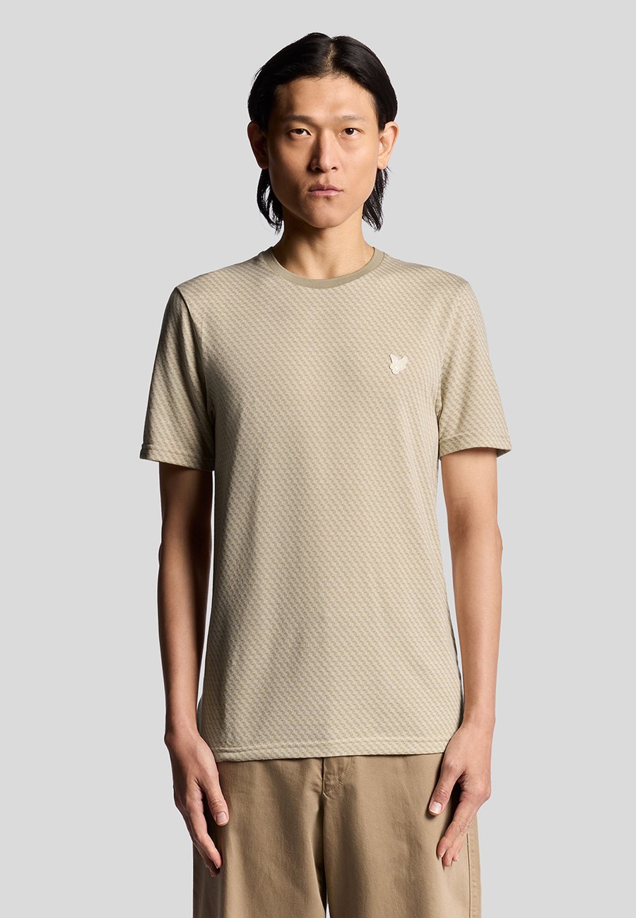 Футболка Lyle & Scott Basic T-shirt, Natural/Sand
Футболка Lyle & Scott Basic T-shirt, Natural/Sand