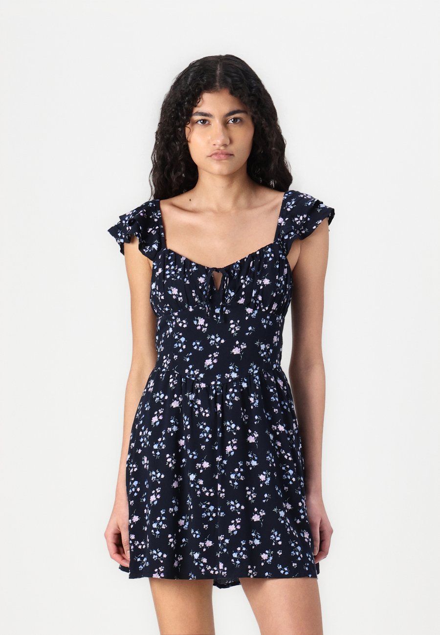 Платье Hollister Co. FLUTTER CLEAN SKORT DRESS, Dark Blue
Платье Hollister Co. FLUTTER CLEAN SKORT DRESS, Dark Blue