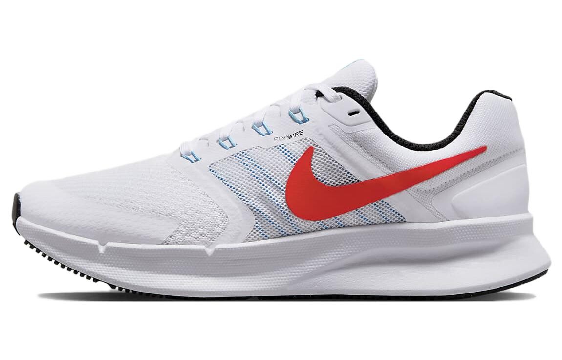 Женские беговые кроссовки Nike Run Swift 3
Женские беговые кроссовки Nike Run Swift 3