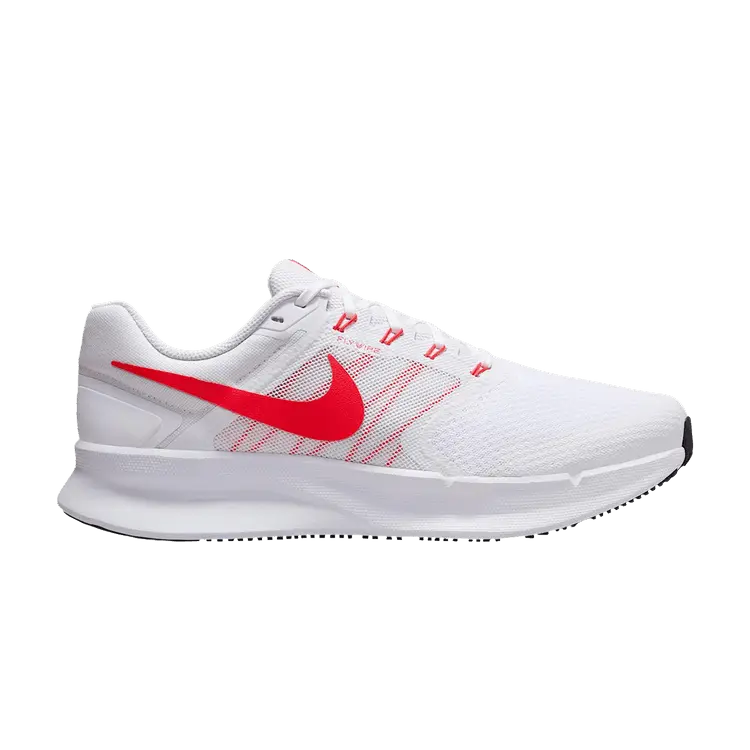 Кроссовки Nike Run Swift 3 Extra Wide, White Bright Crimson
Кроссовки Nike Run Swift 3 Extra Wide, White Bright Crimson