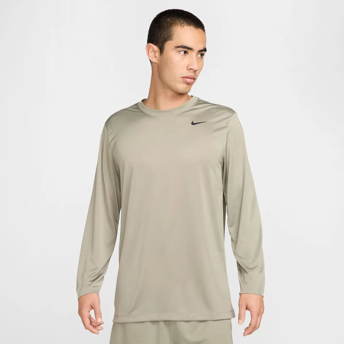 Футболка Nike Dri-FIT Legend для мужчин, зеленый
Футболка Nike Dri-FIT Legend для мужчин, зеленый