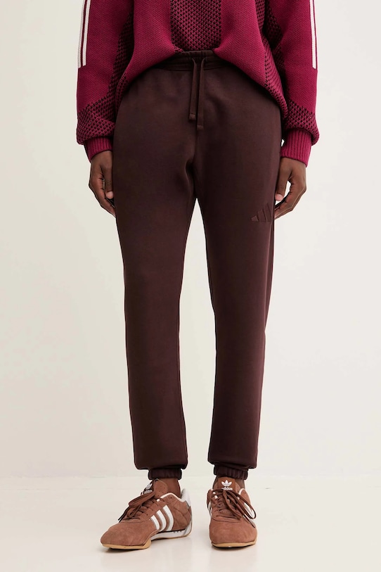 Все спортивные штаны Szn Adidas, коричневый
Все спортивные штаны Szn Adidas, коричневый