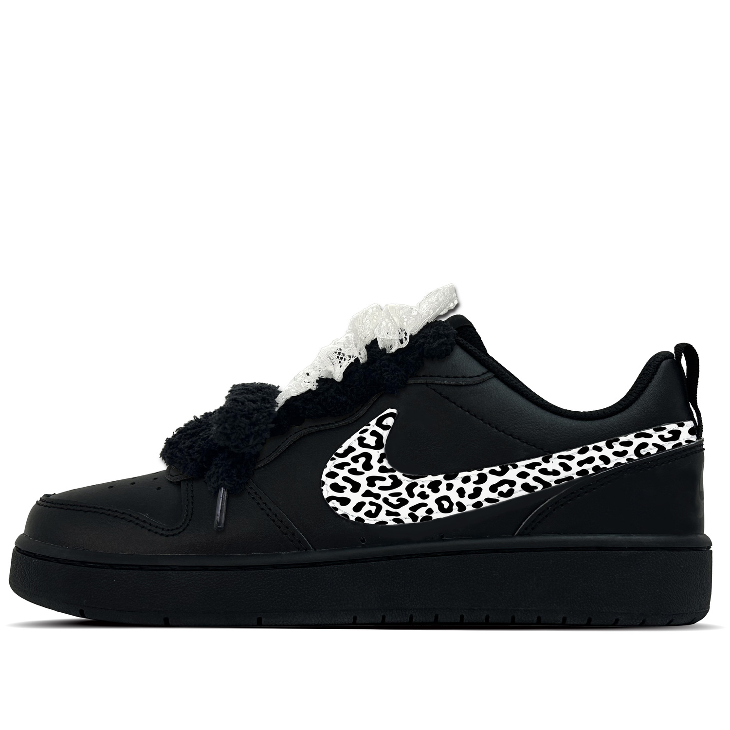 Nike Детские низкие кожаные скейтбордистские кроссовки Court Borough Nove, износостойкие и нескользящие, черные с белыми элементами
Nike Детские низкие кожаные скейтбордистские кроссовки Court Borough Nove, износостойкие и нескользящие, черные с белыми элементами