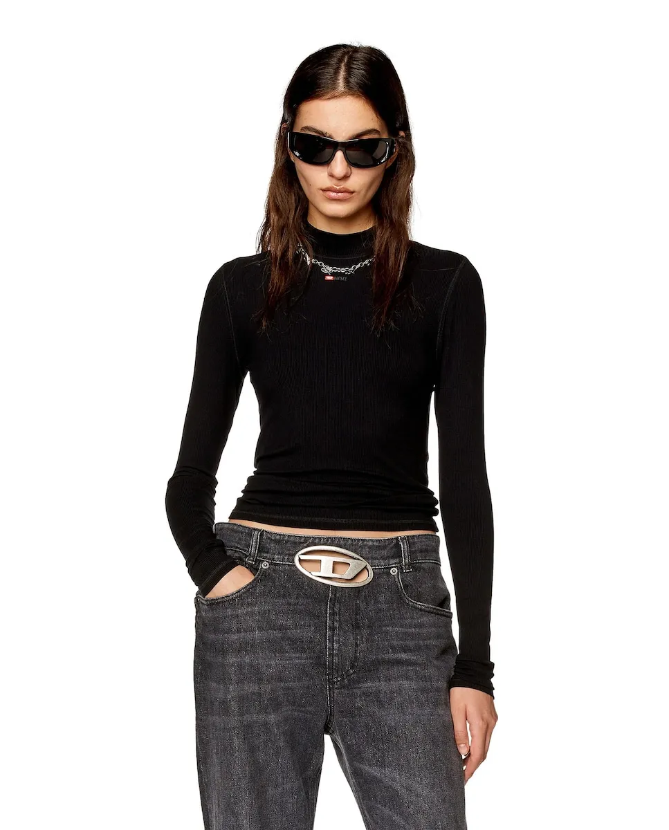Женская футболка с длинными рукавами и высоким воротом Diesel, черный
Женская футболка с длинными рукавами и высоким воротом Diesel, черный