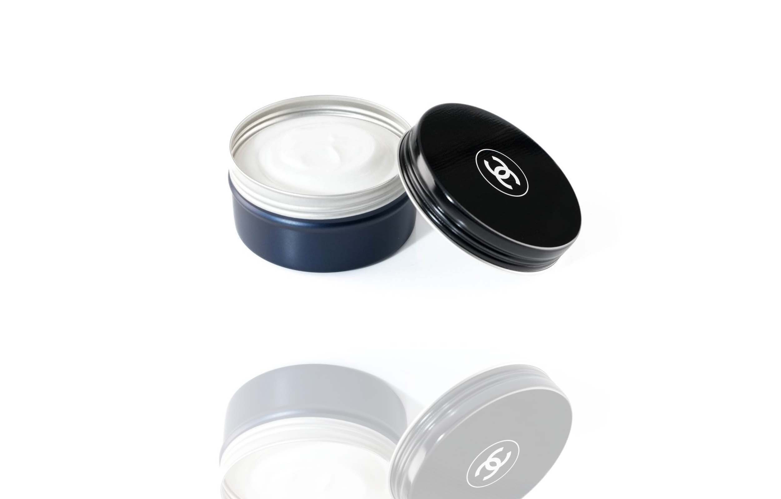 CHANEL Мужской парфюм Azure Solid ароматическая палочка набор попурри ароматический профиль 90g
CHANEL Мужской парфюм Azure Solid ароматическая палочка набор попурри ароматический профиль 90g