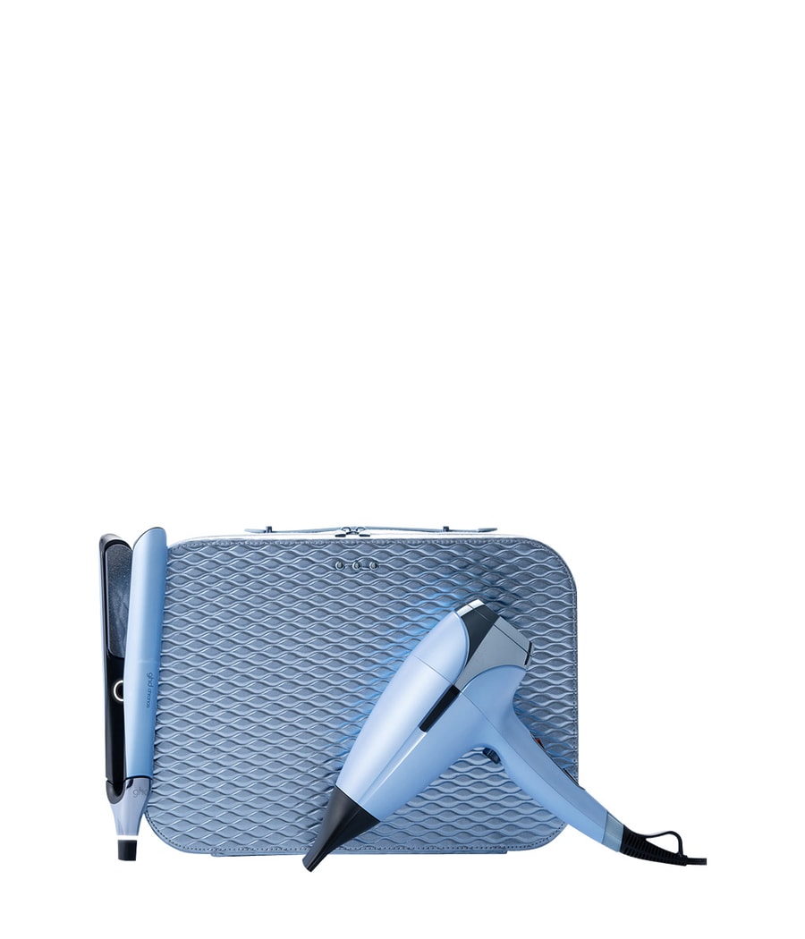 Набор для укладки волос ghd Iced Luxe Collection ghd chronos & helios Limited Edition Deluxe Glätteisen & Haartrockner Icy Blue, 1 шт.
Набор для укладки волос ghd Iced Luxe Collection ghd chronos & helios Limited Edition Deluxe Glätteisen & Haartrockner Icy Blue, 1 шт.